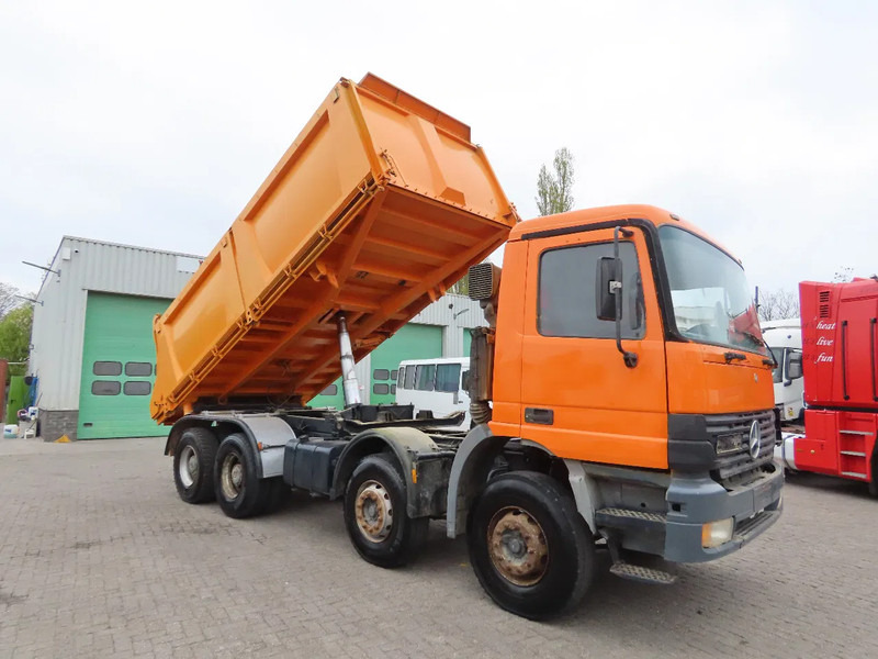 Mercedes-Benz Actros 3240 Manual, steel dumper! Great condition! - شاحنة قلاب: صورة 1 Mercedes-Benz Actros 3240 Manual, steel dumper! Great condition! - شاحنة قلاب: صورة 1