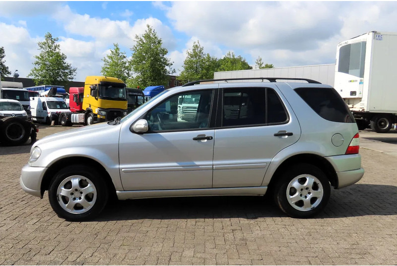 Mercedes-Benz M-Klasse ML ML 270. for export, 5 seats, real leather, Climate - سيارة دفع رباعي: صورة 5 Mercedes-Benz M-Klasse ML ML 270. for export, 5 seats, real leather, Climate - سيارة دفع رباعي: صورة 5