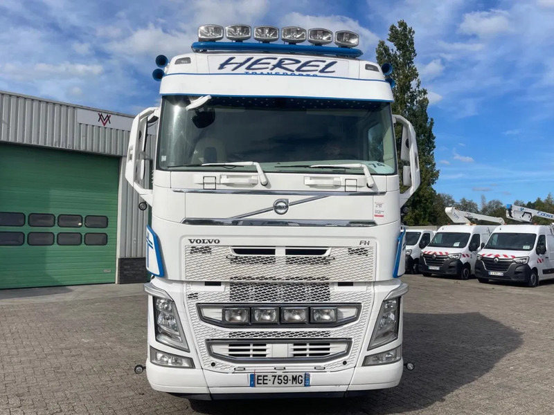 Volvo FH 500 Real leather, FRIGO, ACC, ! ROYAL TRUCK! APK till 07-04-2026 - مقطورة السحب: صورة 2 Volvo FH 500 Real leather, FRIGO, ACC, ! ROYAL TRUCK! APK till 07-04-2026 - مقطورة السحب: صورة 2