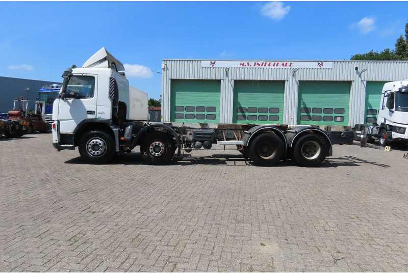 Volvo FM 380 8x4 FULL SPRING. 100% condition! - شاحنة بهيكل معدني للمقصورة: صورة 4 Volvo FM 380 8x4 FULL SPRING. 100% condition! - شاحنة بهيكل معدني للمقصورة: صورة 4
