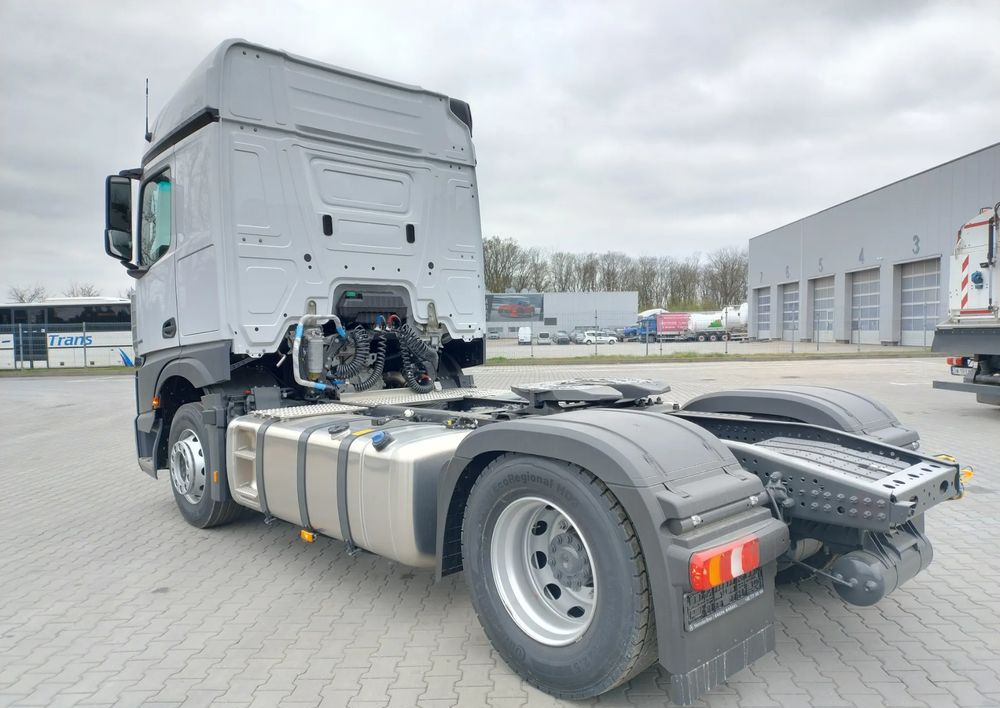 Mercedes-Benz Actros - مقطورة السحب: صورة 3 Mercedes-Benz Actros - مقطورة السحب: صورة 3