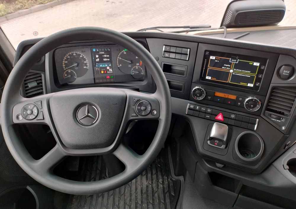Mercedes-Benz Actros - مقطورة السحب: صورة 5 Mercedes-Benz Actros - مقطورة السحب: صورة 5