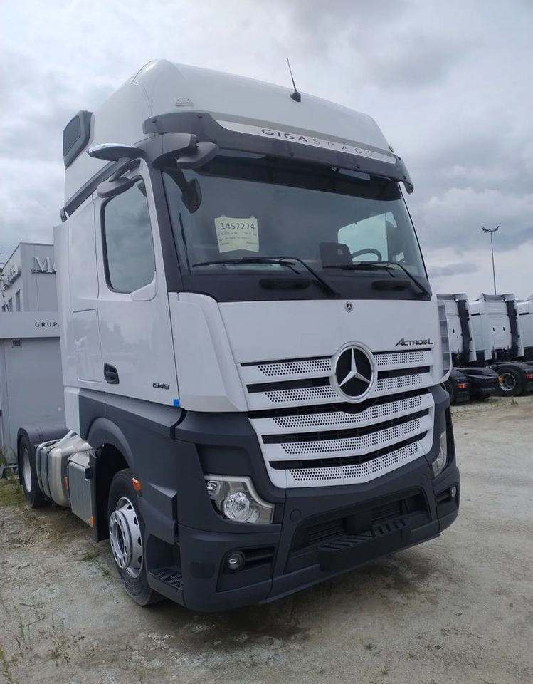 Mercedes-Benz Actros - رأس تريلا: صورة 2 Mercedes-Benz Actros - رأس تريلا: صورة 2