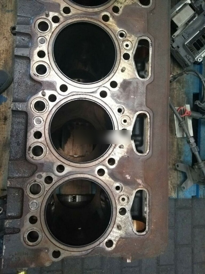 Scania ENGINE BLOCK Scania - مجموعة الأسطوانة - شاحنة: صورة 4 Scania ENGINE BLOCK Scania - مجموعة الأسطوانة - شاحنة: صورة 4