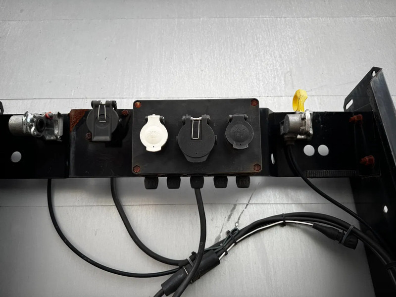 نصف مقطورة بستائر جانبية Kögel SAF INTRADISC, Internal height: 2.80m, NL-trailer: صورة 12 نصف مقطورة بستائر جانبية Kögel SAF INTRADISC, Internal height: 2.80m, NL-trailer: صورة 12