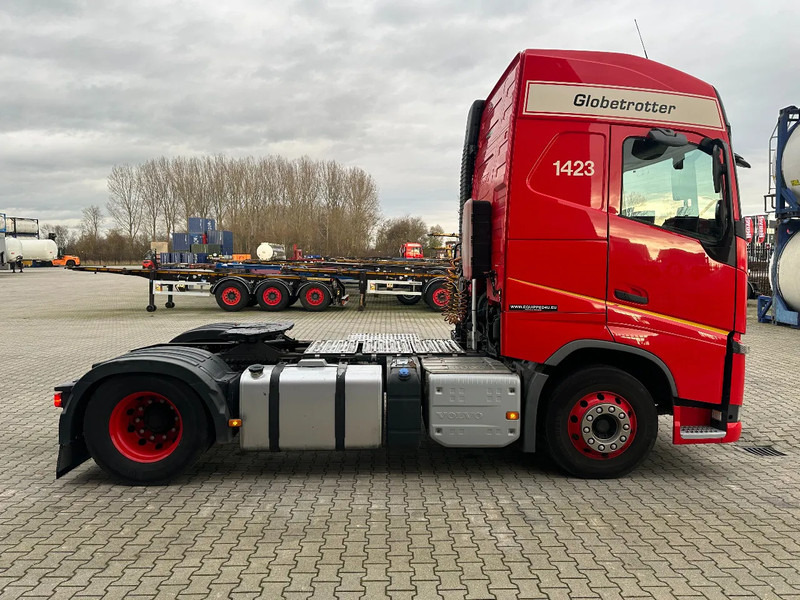 Volvo FH Globetrotter 4x2 ADR (EXII, EXIII, FL, AT) EURO-6 VEB 519.403km NL valid ADR/APK: 6/2026 - رأس تريلا: صورة 3 Volvo FH Globetrotter 4x2 ADR (EXII, EXIII, FL, AT) EURO-6 VEB 519.403km NL valid ADR/APK: 6/2026 - رأس تريلا: صورة 3