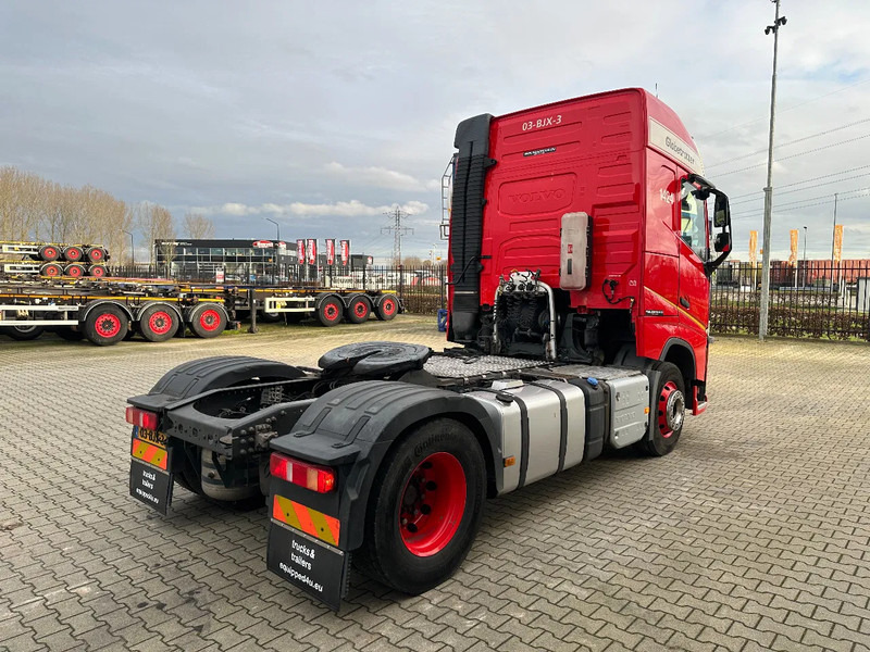 Volvo FH Globetrotter 4x2 ADR (EXII, EXIII, FL, AT) EURO-6 VEB 605.158km NL valid ADR/APK: 4/2026 - رأس تريلا: صورة 4 Volvo FH Globetrotter 4x2 ADR (EXII, EXIII, FL, AT) EURO-6 VEB 605.158km NL valid ADR/APK: 4/2026 - رأس تريلا: صورة 4