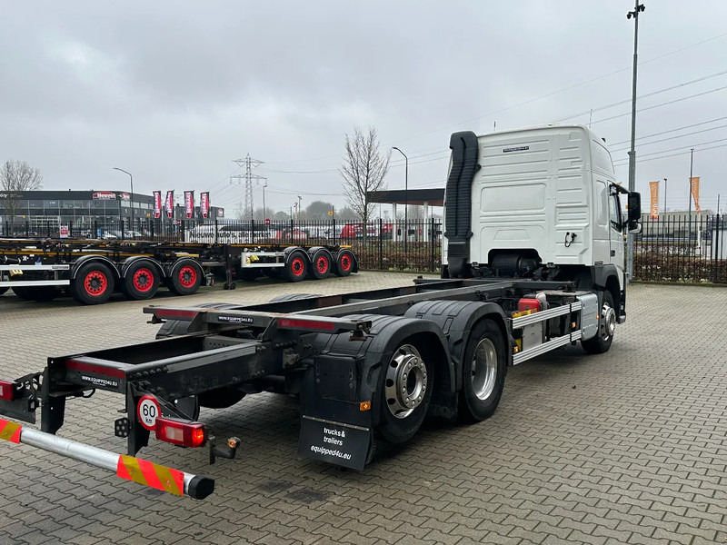 Volvo FM 380 Globetrotter 6x2, ADR (FL, AT, OX), LIFT/STEER, 636.183km - شاحنة بهيكل معدني للمقصورة: صورة 5 Volvo FM 380 Globetrotter 6x2, ADR (FL, AT, OX), LIFT/STEER, 636.183km - شاحنة بهيكل معدني للمقصورة: صورة 5