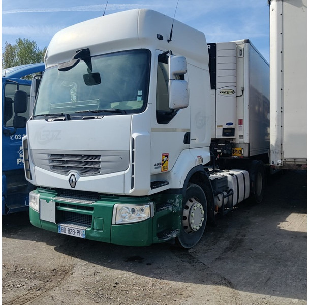 Renault premium - مقطورة السحب: صورة 1 Renault premium - مقطورة السحب: صورة 1