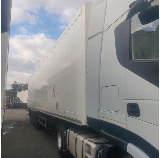 Schmitz Cargobull SKI 24 - نصف مقطورة بصندوق مغلق: صورة 4 Schmitz Cargobull SKI 24 - نصف مقطورة بصندوق مغلق: صورة 4