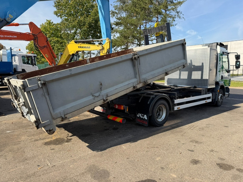 DAF LF 45.180 - 12T - 4x2 HOOKLIFT / HAAKSYTEEM / ABROLLKIPPER / AMPLIROL - *320.000km* - EURO 5 - TÜV 06/2026 - BE TRUCK - شاحنة برافعة خطافية: صورة 2 DAF LF 45.180 - 12T - 4x2 HOOKLIFT / HAAKSYTEEM / ABROLLKIPPER / AMPLIROL - *320.000km* - EURO 5 - TÜV 06/2026 - BE TRUCK - شاحنة برافعة خطافية: صورة 2