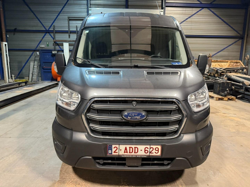 Ford Transit 350 L2H2 TREND - AUTO - CAMERA - NAVI - PDC - A/C - 2.0 D - 170HP - *NEW CONDITION / WIE NEU* - GREY METALLIC - فان: صورة 2 Ford Transit 350 L2H2 TREND - AUTO - CAMERA - NAVI - PDC - A/C - 2.0 D - 170HP - *NEW CONDITION / WIE NEU* - GREY METALLIC - فان: صورة 2
