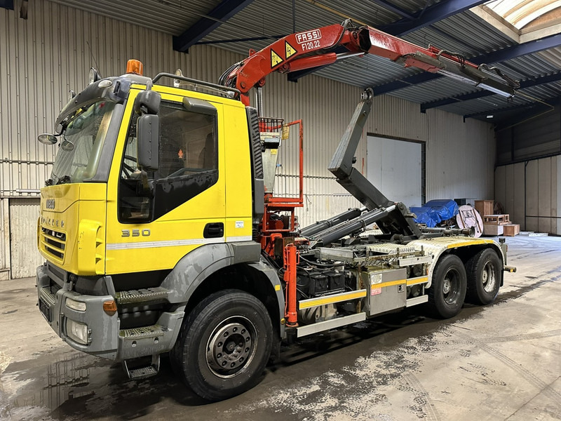 Iveco TRAKKER 350 6x4 HOOKLIFT + CRANE FASSI F120.22 (5/6 F) - *342.000km* - STEEL SPRING / BIG AXLES - AS TRONIC AUTOMATIC GEARBOX - شاحنة برافعة خطافية, شاحنة كرين: صورة 3 Iveco TRAKKER 350 6x4 HOOKLIFT + CRANE FASSI F120.22 (5/6 F) - *342.000km* - STEEL SPRING / BIG AXLES - AS TRONIC AUTOMATIC GEARBOX - شاحنة برافعة خطافية, شاحنة كرين: صورة 3