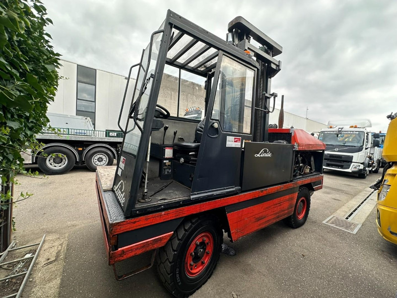 Linde S50 W SIDELOADER 5T - SEITENSTAPLER - 4 WAY FORKLIFT - COMBILIFT - CE - BE MACHINE - شاحنة بلودر جانبي: صورة 4 Linde S50 W SIDELOADER 5T - SEITENSTAPLER - 4 WAY FORKLIFT - COMBILIFT - CE - BE MACHINE - شاحنة بلودر جانبي: صورة 4