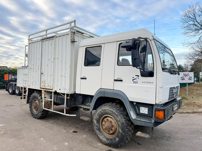 MAN LE 220 C 4x4 CAMPING CAR - WOHNMOBILBASIS - CAMION EXPEDITION - CAMPER BASE - شاحنة صندوقية: صورة 1 MAN LE 220 C 4x4 CAMPING CAR - WOHNMOBILBASIS - CAMION EXPEDITION - CAMPER BASE - شاحنة صندوقية: صورة 1