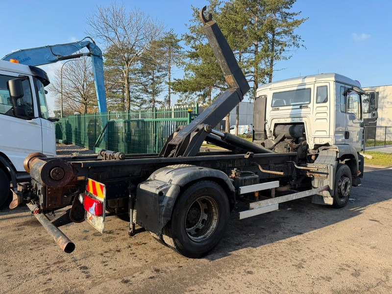 MAN TGA 18.350 4x2 19T HOOKLIFT / ABROLLKIPPER / GANCHO / AMPLIROL - EURO 3 - AS TRONIC AUTOMATIC - شاحنة برافعة خطافية: صورة 5 MAN TGA 18.350 4x2 19T HOOKLIFT / ABROLLKIPPER / GANCHO / AMPLIROL - EURO 3 - AS TRONIC AUTOMATIC - شاحنة برافعة خطافية: صورة 5