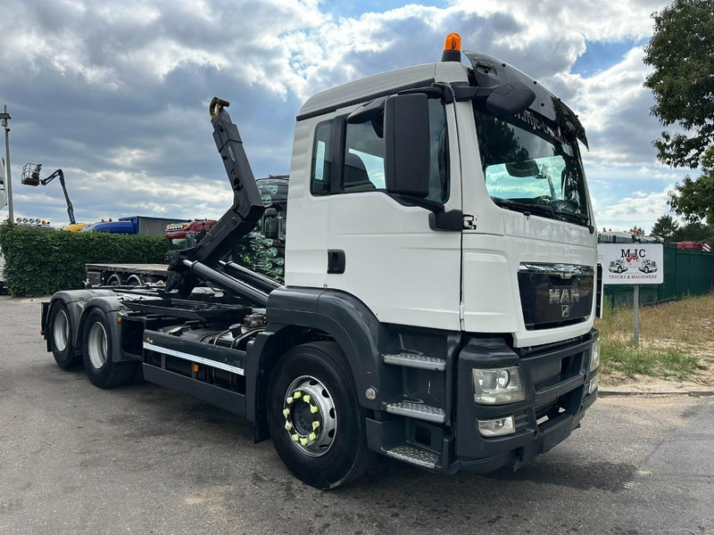 MAN TGS 28.360 6x2 HOOKLIFT 21T HIAB MULTILIFT XR21-S51 - LIFT AXLE - BE TRUCK - شاحنة برافعة خطافية: صورة 1 MAN TGS 28.360 6x2 HOOKLIFT 21T HIAB MULTILIFT XR21-S51 - LIFT AXLE - BE TRUCK - شاحنة برافعة خطافية: صورة 1
