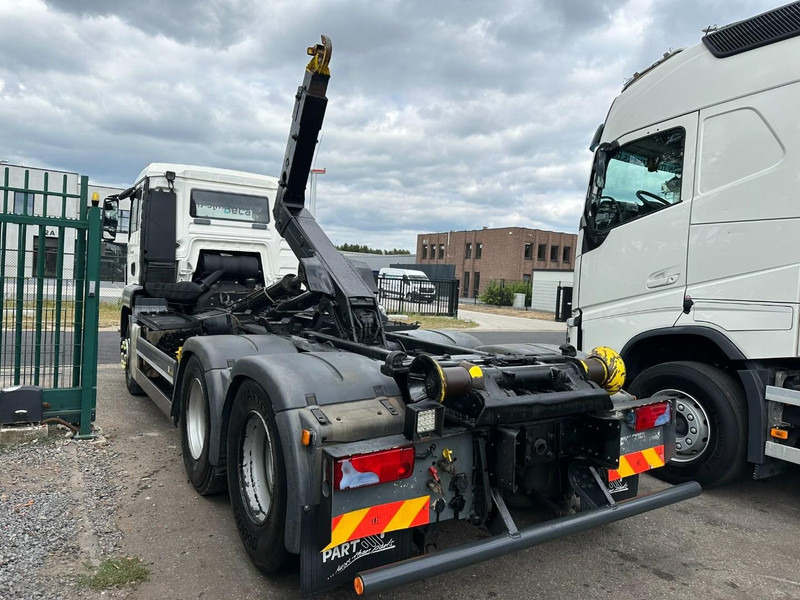 MAN TGS 28.360 6x2 HOOKLIFT 21T HIAB MULTILIFT XR21-S51 - LIFT AXLE - BE TRUCK - شاحنة برافعة خطافية: صورة 4 MAN TGS 28.360 6x2 HOOKLIFT 21T HIAB MULTILIFT XR21-S51 - LIFT AXLE - BE TRUCK - شاحنة برافعة خطافية: صورة 4