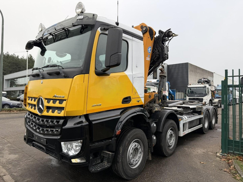 Mercedes-Benz AROCS 4143 8X4 WAF HOOKLIFT + CRANE EFFER 395 4S + ROTATOR + RADIO - 5/6 F - BE TRUCK - VERY NICE CONDITION - شاحنة برافعة خطافية, شاحنة كرين: صورة 3 Mercedes-Benz AROCS 4143 8X4 WAF HOOKLIFT + CRANE EFFER 395 4S + ROTATOR + RADIO - 5/6 F - BE TRUCK - VERY NICE CONDITION - شاحنة برافعة خطافية, شاحنة كرين: صورة 3