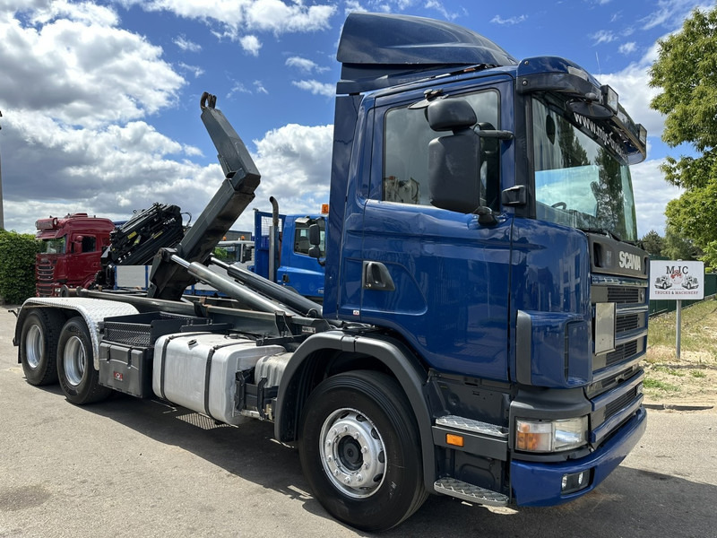 Scania 124L-420 6x2 HOOKLIFT VDL 20T - STEEL SPRING / BALLESTAS / BLATT - MANUAL - MECHANICAL PUMP - 10 TIRES DOUBLE WHEELS - شاحنة برافعة خطافية: صورة 1 Scania 124L-420 6x2 HOOKLIFT VDL 20T - STEEL SPRING / BALLESTAS / BLATT - MANUAL - MECHANICAL PUMP - 10 TIRES DOUBLE WHEELS - شاحنة برافعة خطافية: صورة 1
