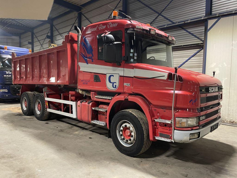 Scania T124-420 TORPEDO HAUBE - 6x4 - KIPPER - MANUAL GRS900 3+3 - STEEL SPRING / BALLIESTAS / LAMES / BLATT - شاحنة قلاب: صورة 1 Scania T124-420 TORPEDO HAUBE - 6x4 - KIPPER - MANUAL GRS900 3+3 - STEEL SPRING / BALLIESTAS / LAMES / BLATT - شاحنة قلاب: صورة 1