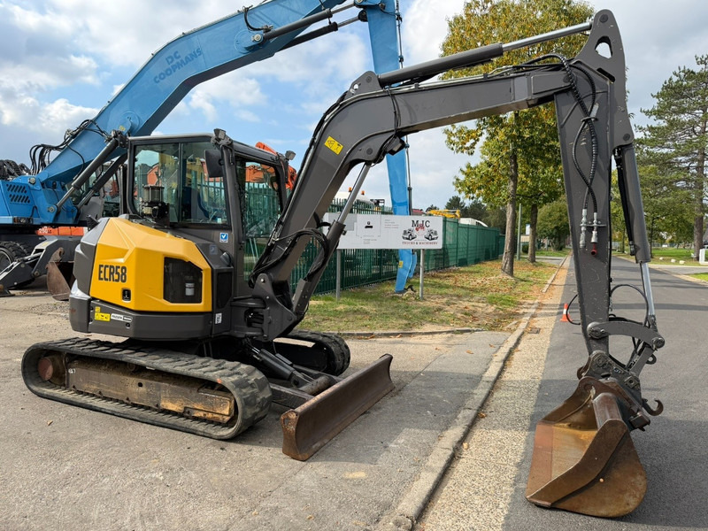 Volvo ECR 58 F FULL HYDR - 2911 H - HYDR QUICKHITCH - A/C - BLADE - CE - BE MACHINE - حفار صغير: صورة 1 Volvo ECR 58 F FULL HYDR - 2911 H - HYDR QUICKHITCH - A/C - BLADE - CE - BE MACHINE - حفار صغير: صورة 1