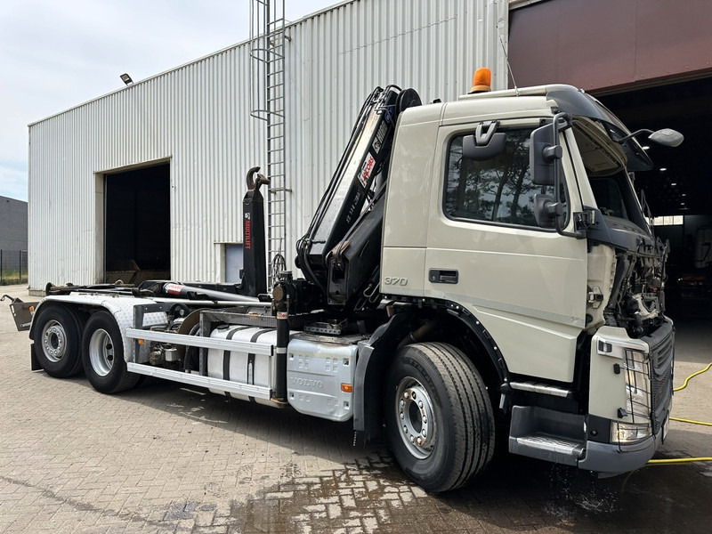 Volvo FM 370 6x2 HOOKLIFT 21T + CRANE HIAB 144 E-4 HIDUO - ENGINE / GEARBOX OK - CHASSIS OK - RUNNING + DRIVING - BE TRUCK - شاحنة برافعة خطافية, شاحنة كرين: صورة 3 Volvo FM 370 6x2 HOOKLIFT 21T + CRANE HIAB 144 E-4 HIDUO - ENGINE / GEARBOX OK - CHASSIS OK - RUNNING + DRIVING - BE TRUCK - شاحنة برافعة خطافية, شاحنة كرين: صورة 3
