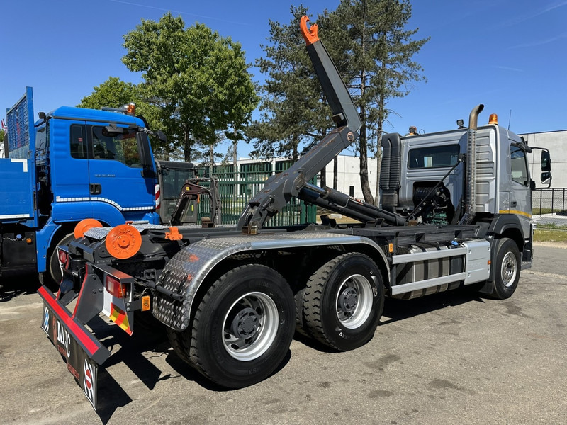 Volvo FM 420 6x4 AJK HOOKLIFT / HAAK 20T - 5760mm - WB 3m90 - *266.000km* - HUB REDUCTION / STEEL SUSPENSION - EURO 6 - BE TRUCK - شاحنة برافعة خطافية: صورة 5 Volvo FM 420 6x4 AJK HOOKLIFT / HAAK 20T - 5760mm - WB 3m90 - *266.000km* - HUB REDUCTION / STEEL SUSPENSION - EURO 6 - BE TRUCK - شاحنة برافعة خطافية: صورة 5