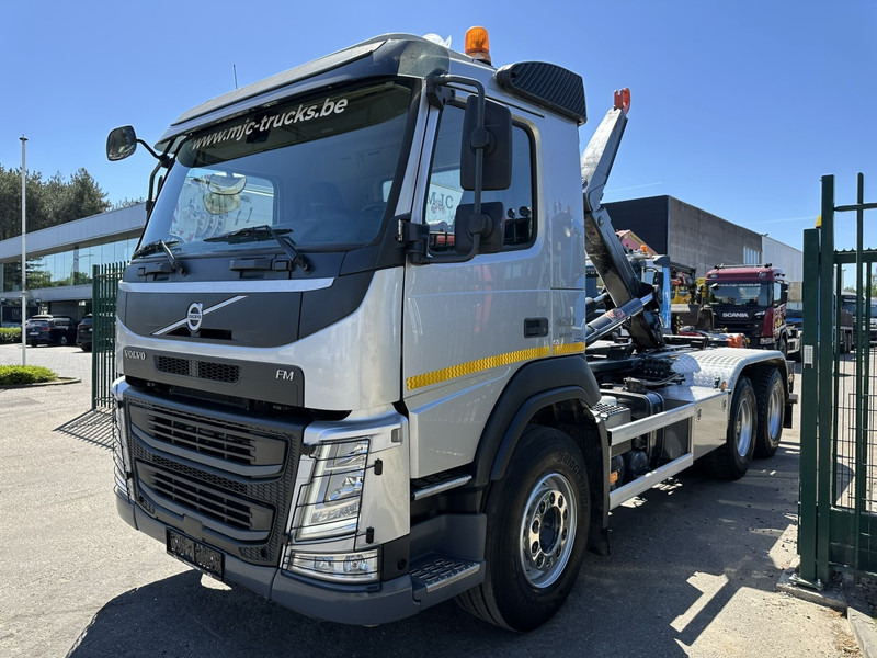 Volvo FM 420 6x4 AJK HOOKLIFT / HAAK 20T - 5760mm - WB 3m90 - *266.000km* - HUB REDUCTION / STEEL SUSPENSION - EURO 6 - BE TRUCK - شاحنة برافعة خطافية: صورة 3 Volvo FM 420 6x4 AJK HOOKLIFT / HAAK 20T - 5760mm - WB 3m90 - *266.000km* - HUB REDUCTION / STEEL SUSPENSION - EURO 6 - BE TRUCK - شاحنة برافعة خطافية: صورة 3