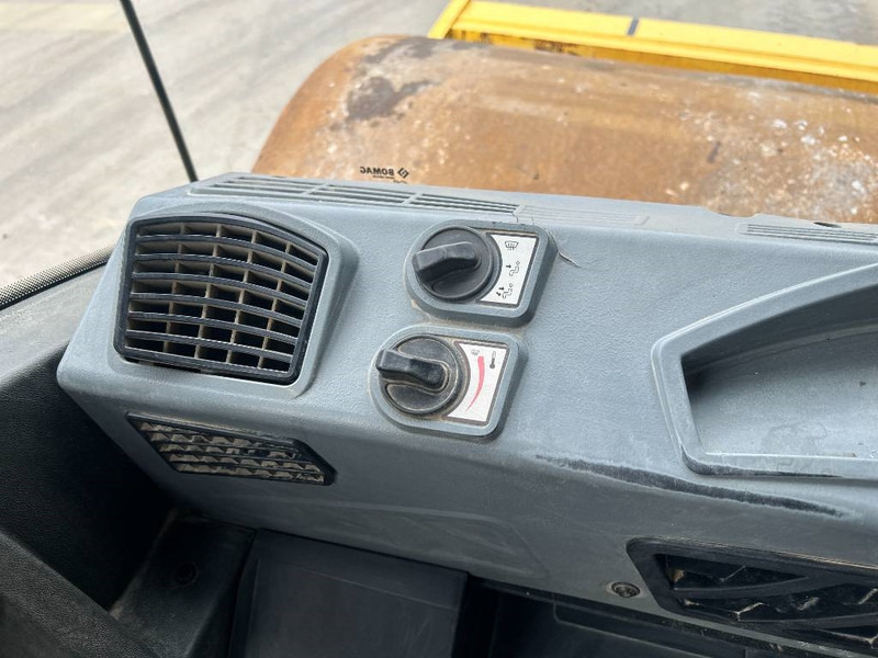 Bomag BW213D-5 - مدحلة: صورة 2 Bomag BW213D-5 - مدحلة: صورة 2