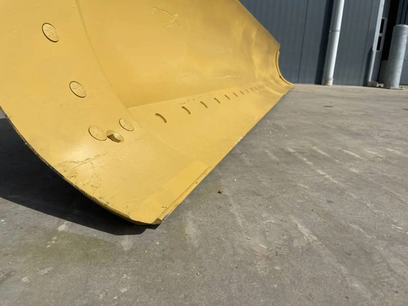 Cat 140G Moldboard - نصل - آلات الإنشاء: صورة 4 Cat 140G Moldboard - نصل - آلات الإنشاء: صورة 4