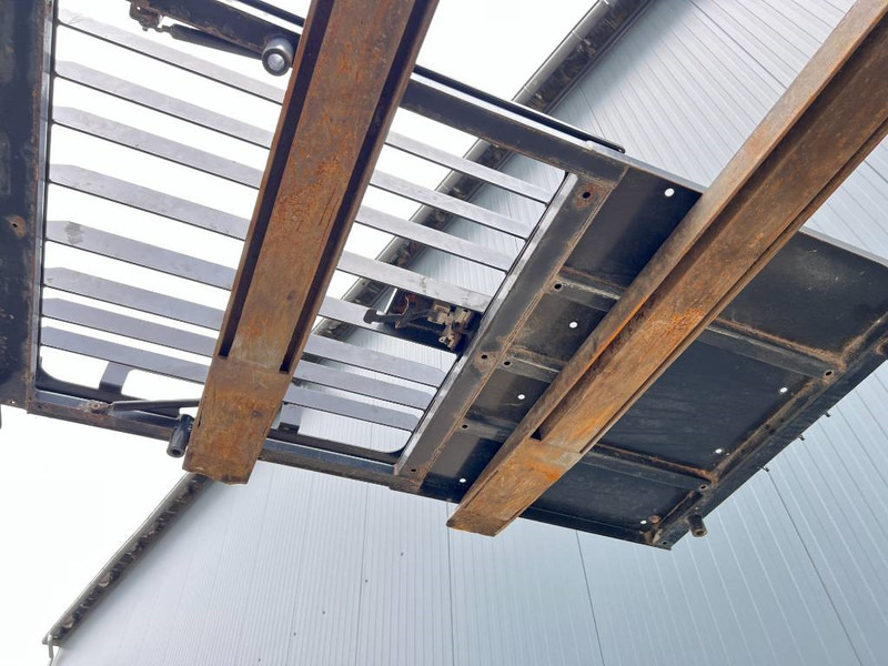 Cat 313E / M315F / 320F / 323E / 325F / 329E / 330F / - الكابينة والداخلية - آلات الإنشاء: صورة 3 Cat 313E / M315F / 320F / 323E / 325F / 329E / 330F / - الكابينة والداخلية - آلات الإنشاء: صورة 3