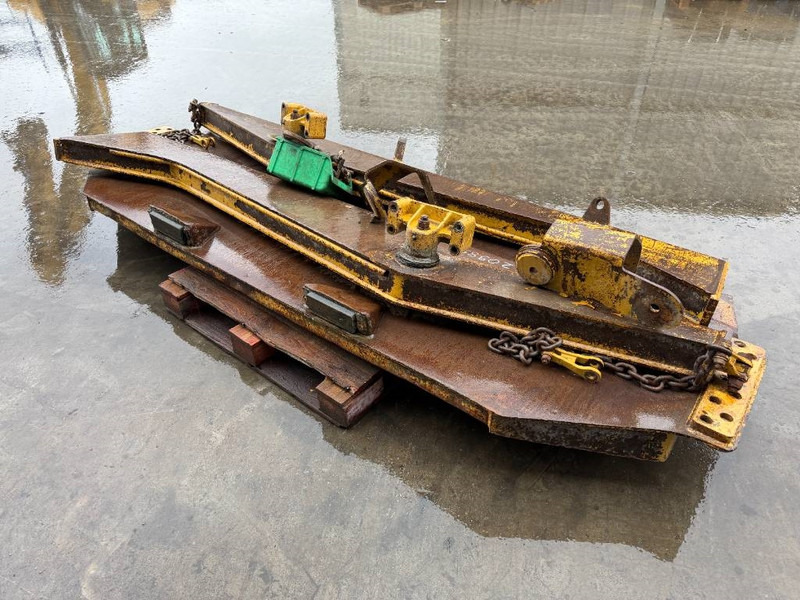 Cat 730 - رافعة خلفية - آلات الإنشاء: صورة 4 Cat 730 - رافعة خلفية - آلات الإنشاء: صورة 4