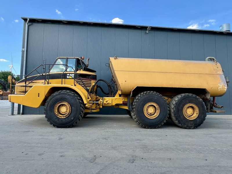 Cat 740 Water Truck - آلات الإنشاء: صورة 2 Cat 740 Water Truck - آلات الإنشاء: صورة 2