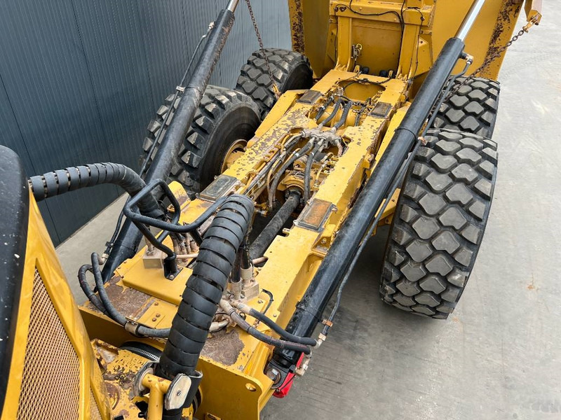 Cat 745 04A - New Tires - شاحنة مفصلية: صورة 2 Cat 745 04A - New Tires - شاحنة مفصلية: صورة 2