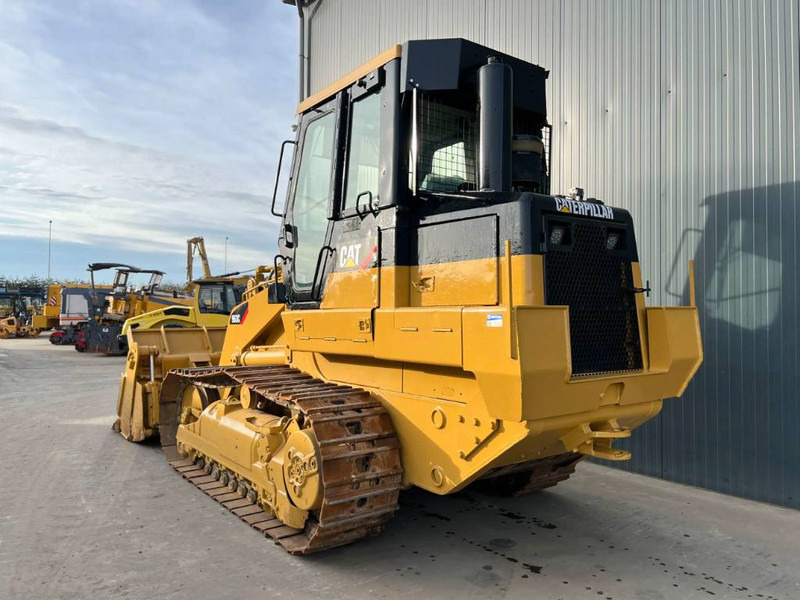 Cat 963C - اللودر المجنزر: صورة 2 Cat 963C - اللودر المجنزر: صورة 2