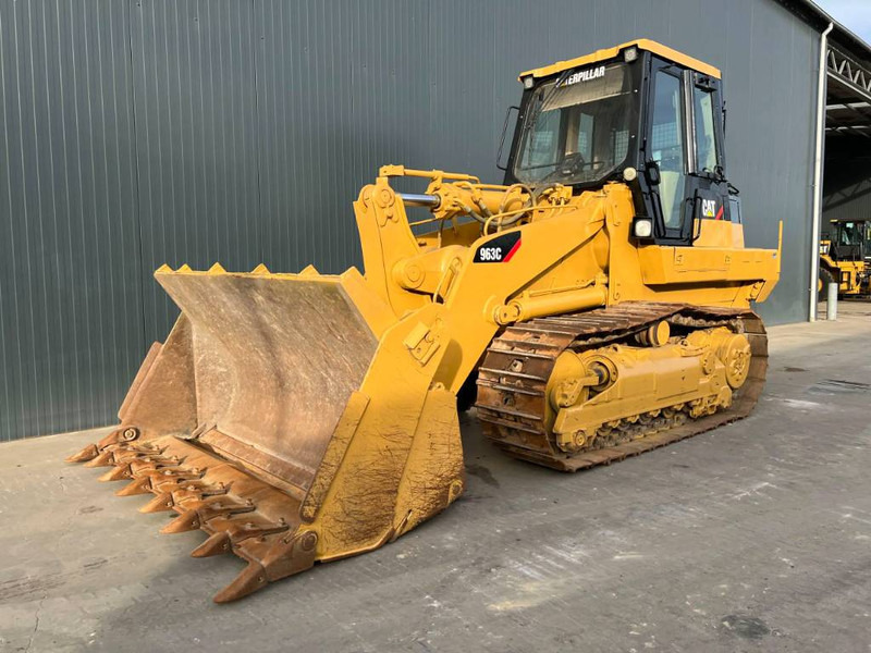 Cat 963C - اللودر المجنزر: صورة 1 Cat 963C - اللودر المجنزر: صورة 1