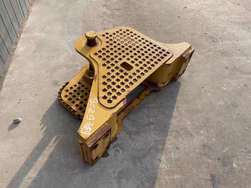 Cat D4 NG Zugtraverse - ملحق - آلات الإنشاء: صورة 3 Cat D4 NG Zugtraverse - ملحق - آلات الإنشاء: صورة 3