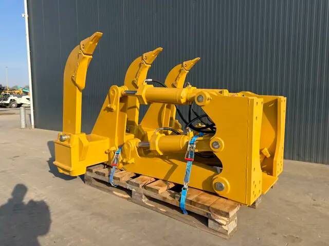 Cat D8T Multi Shank Ripper - ملحق - آلات الإنشاء: صورة 1 Cat D8T Multi Shank Ripper - ملحق - آلات الإنشاء: صورة 1