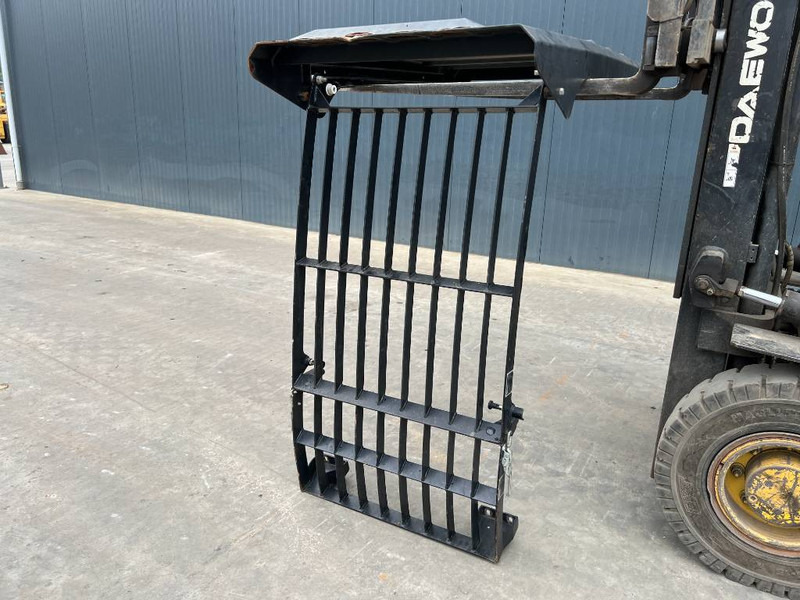 Cat M313D / M315D / M316D / M318D / M322D / M325D - الكابينة والداخلية - آلات الإنشاء: صورة 1 Cat M313D / M315D / M316D / M318D / M322D / M325D - الكابينة والداخلية - آلات الإنشاء: صورة 1