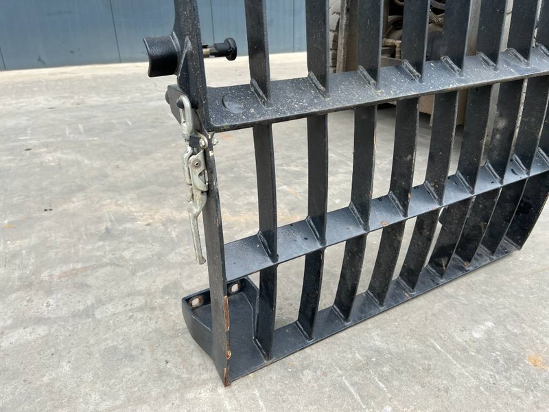 Cat M313D / M315D / M316D / M318D / M322D / M325D - إطار هيكلي/ إطار معدني - آلات الإنشاء: صورة 4 Cat M313D / M315D / M316D / M318D / M322D / M325D - إطار هيكلي/ إطار معدني - آلات الإنشاء: صورة 4