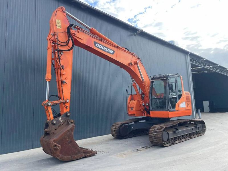 Doosan DX235LCR - حفار زاحف: صورة 1 Doosan DX235LCR - حفار زاحف: صورة 1