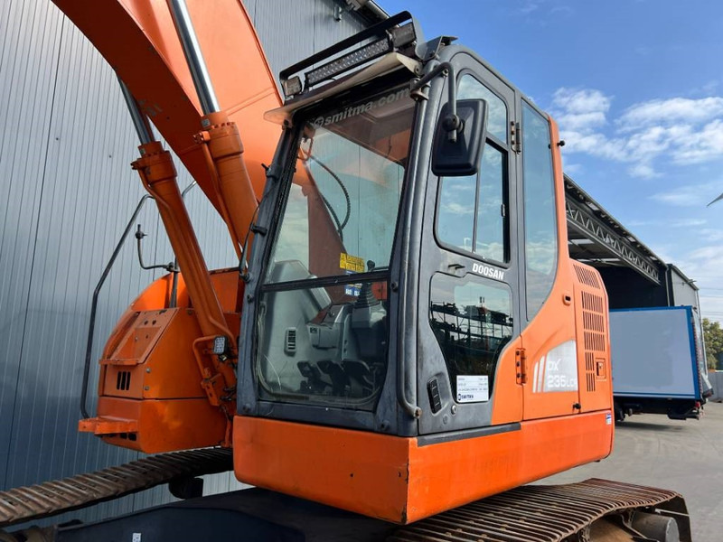 Doosan DX235LCR - حفار زاحف: صورة 5 Doosan DX235LCR - حفار زاحف: صورة 5
