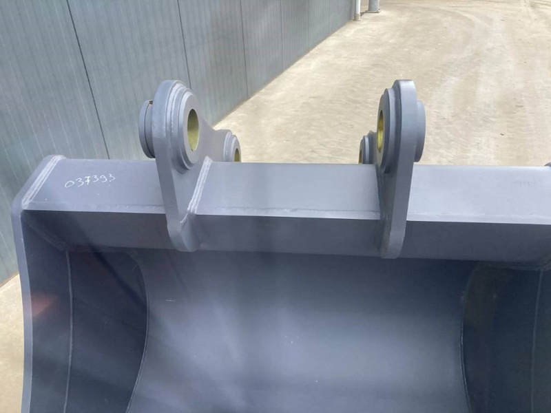 Hitachi ZX250 - بكت - آلات الإنشاء: صورة 5 Hitachi ZX250 - بكت - آلات الإنشاء: صورة 5