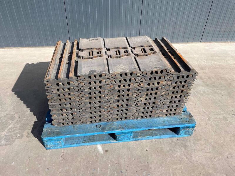 Hyundai R210 / R215 / R220 / R235 / R250 / R260 - إطار هيكلي/ إطار معدني - آلات الإنشاء: صورة 4 Hyundai R210 / R215 / R220 / R235 / R250 / R260 - إطار هيكلي/ إطار معدني - آلات الإنشاء: صورة 4