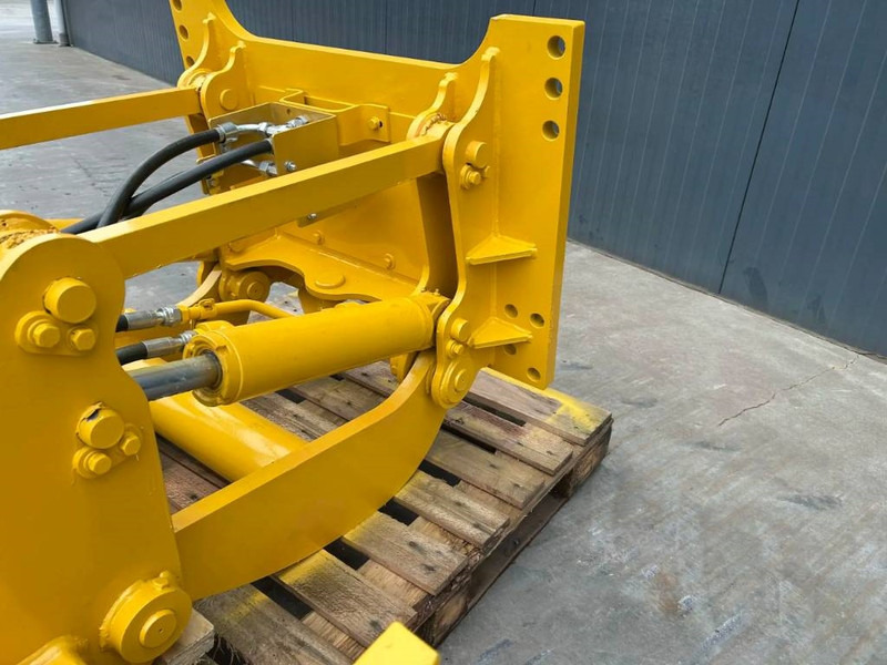 Komatsu D38 - ملحق - آلات الإنشاء: صورة 5 Komatsu D38 - ملحق - آلات الإنشاء: صورة 5