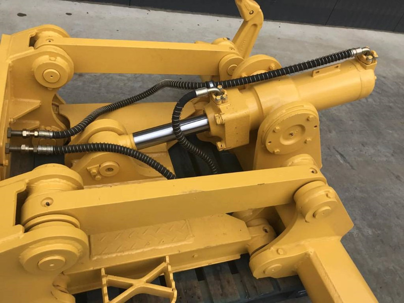 Komatsu D53 - ملحق - آلات الإنشاء: صورة 3 Komatsu D53 - ملحق - آلات الإنشاء: صورة 3