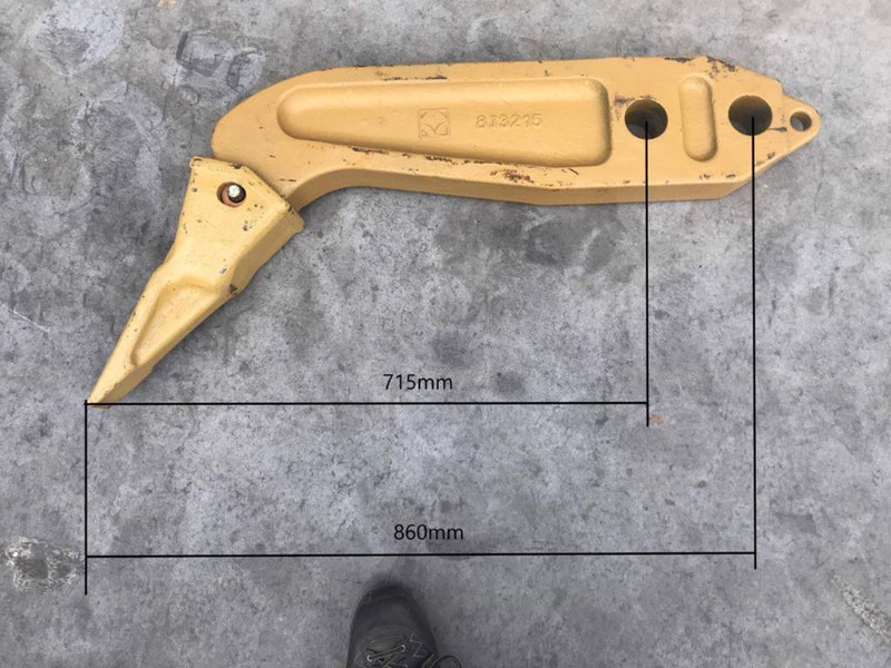 Komatsu D61 Shank - ملحق - آلات الإنشاء: صورة 4 Komatsu D61 Shank - ملحق - آلات الإنشاء: صورة 4