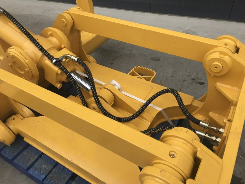 Komatsu D61 - ملحق - آلات الإنشاء: صورة 3 Komatsu D61 - ملحق - آلات الإنشاء: صورة 3