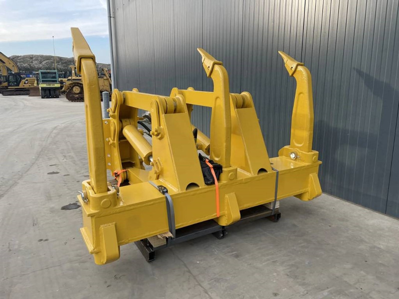 Komatsu D85 - ملحق - آلات الإنشاء: صورة 3 Komatsu D85 - ملحق - آلات الإنشاء: صورة 3